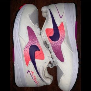 Nike Air Skylon 2 size 9